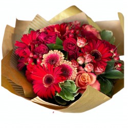 Bouquet of Roses, Spray Roses, Gerbera, Ruscus, Hypericum