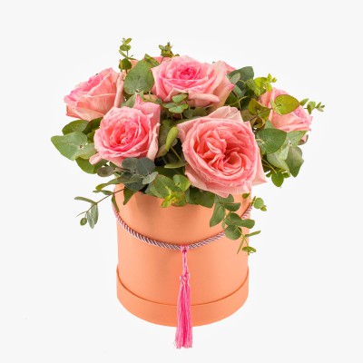 Box with Ohara roses 