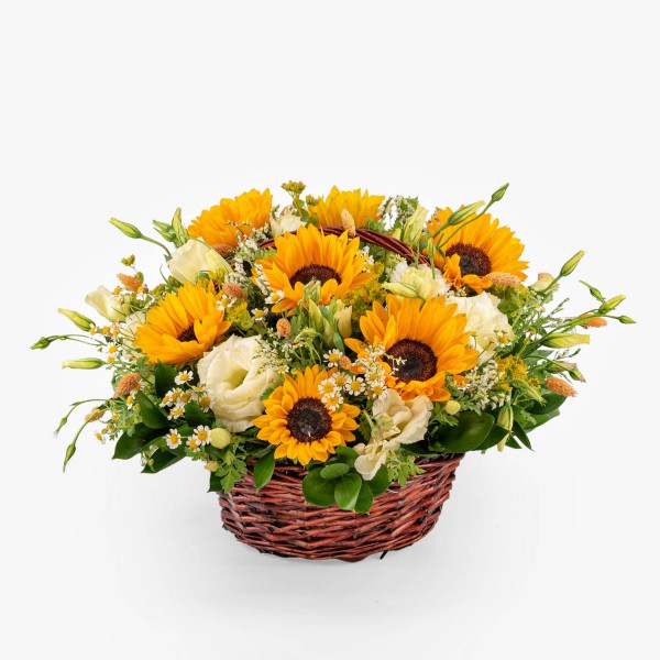 Basket with sunflowers 