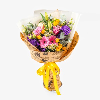 Bouquet with mixed flowers 