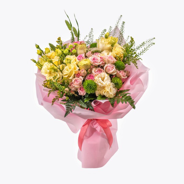 Bouquet with mixed flowers 