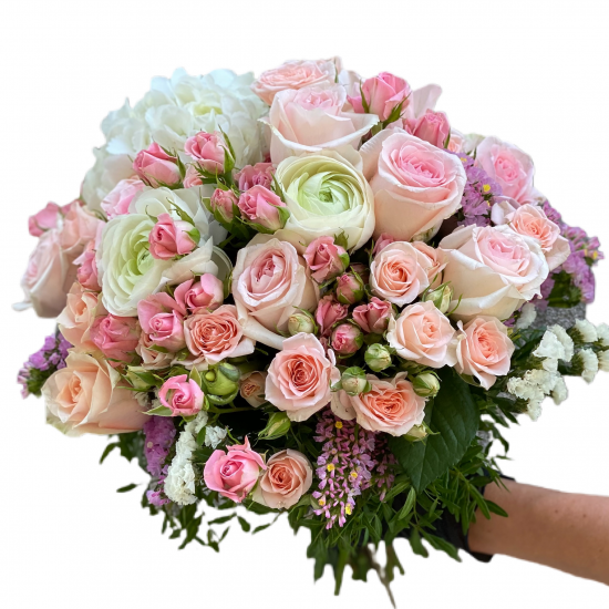Bouquet of Roses and Spray Roses 