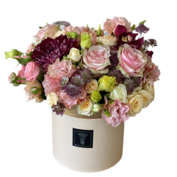 Box with Roses, Spay Roses, Eustoma 
